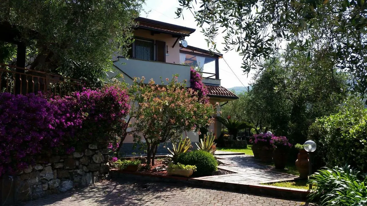 Chiara Apartment Caniparola di Fosdinovo 0*,